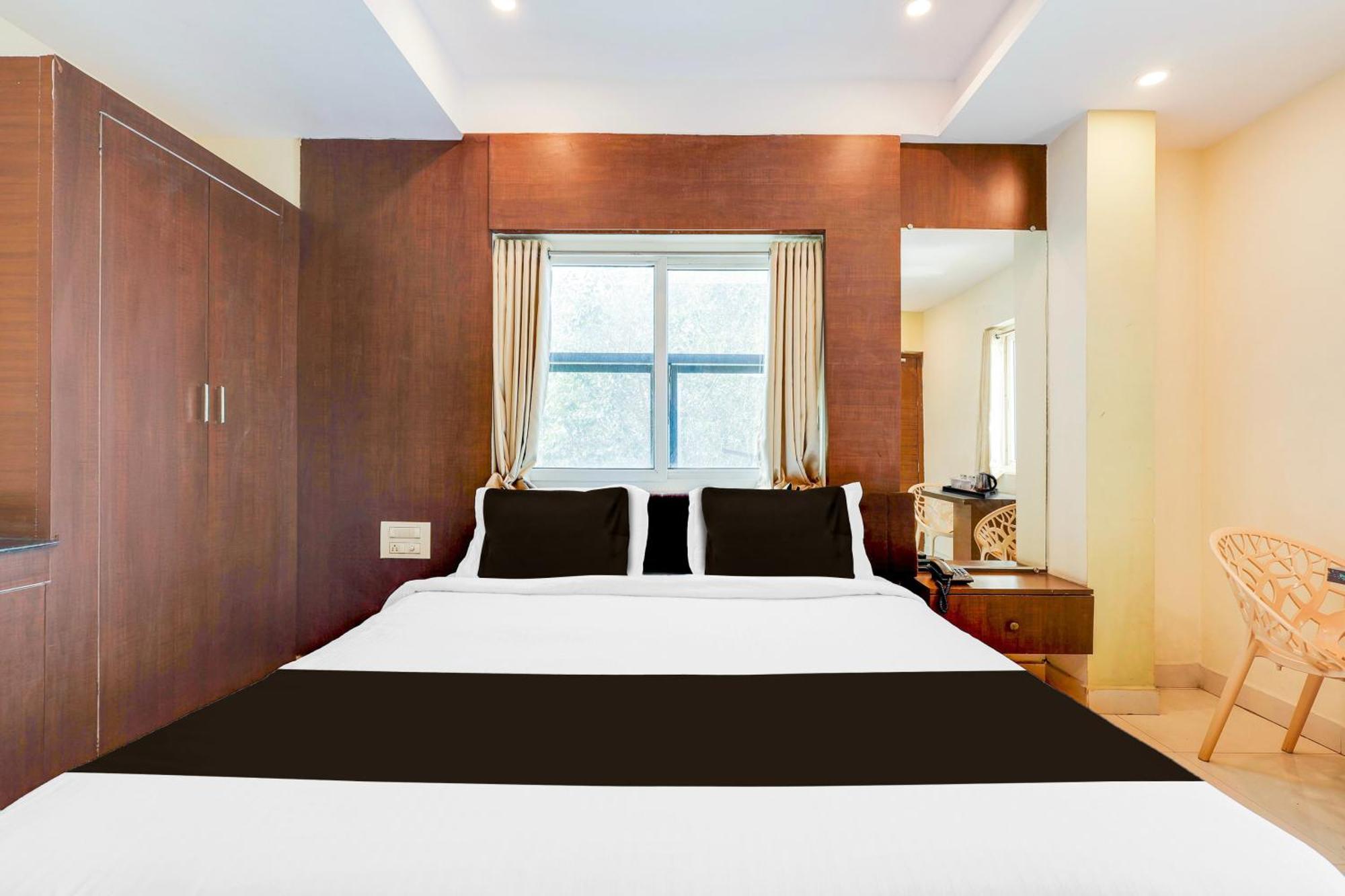 Super Townhouse Dwarka Nagar Near Ramatalkies Ξενοδοχείο Βιζαχαπατνάμ Εξωτερικό φωτογραφία